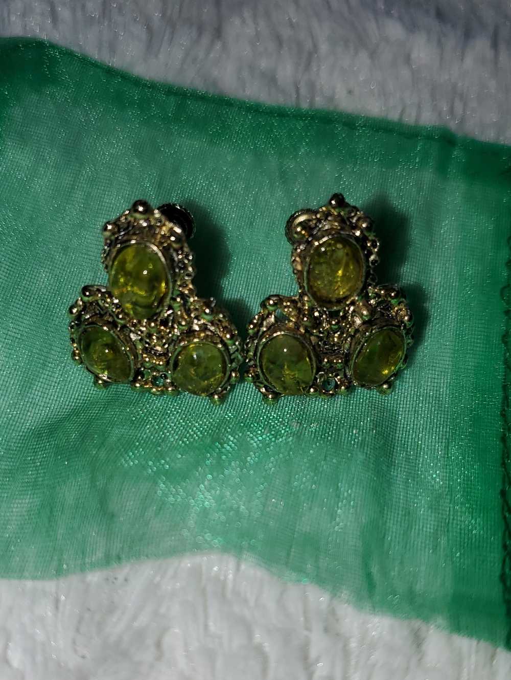 Vintage Green Gem Cluster Clip On Earrings - Unbranded